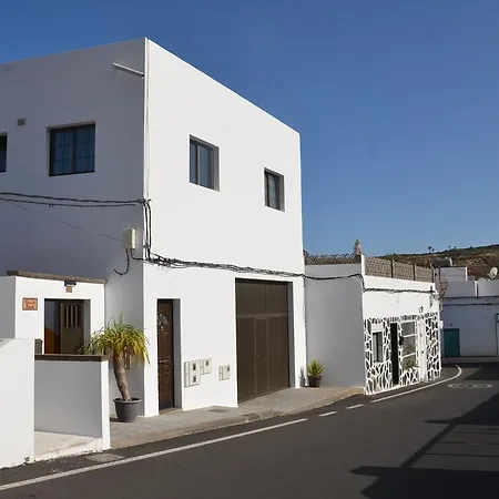 Casa La Ermita * Máguez